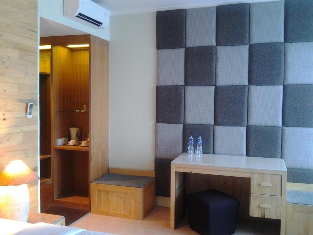 בנדונג Chara Hotel מראה חיצוני תמונה
