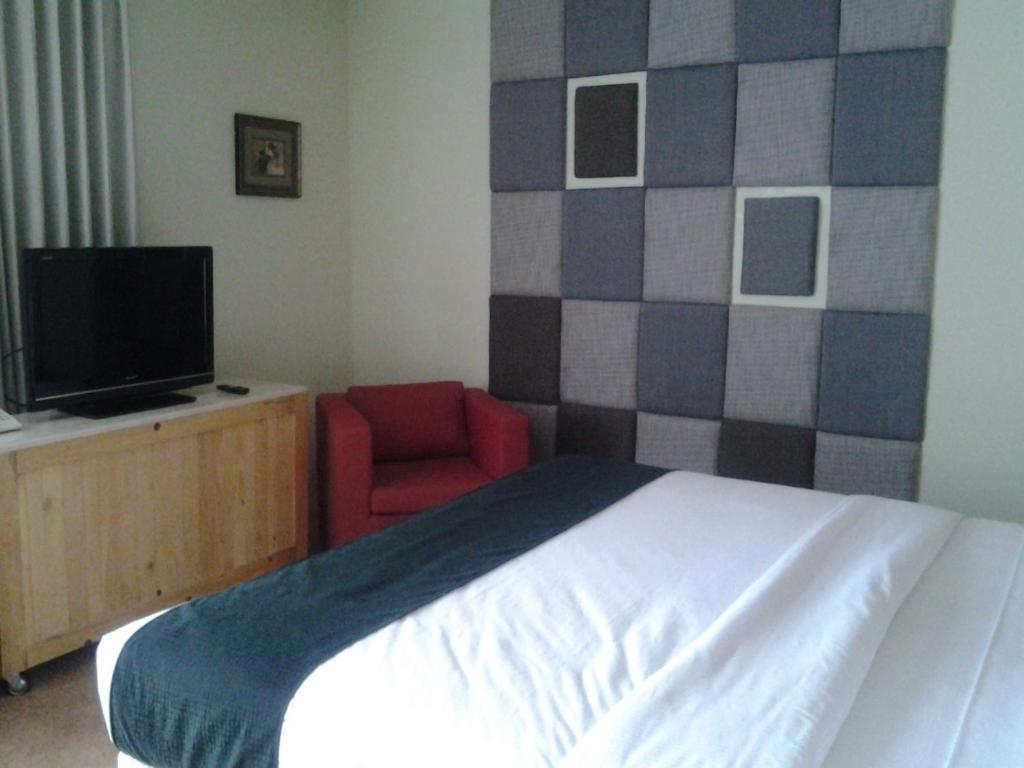 בנדונג Chara Hotel חדר תמונה