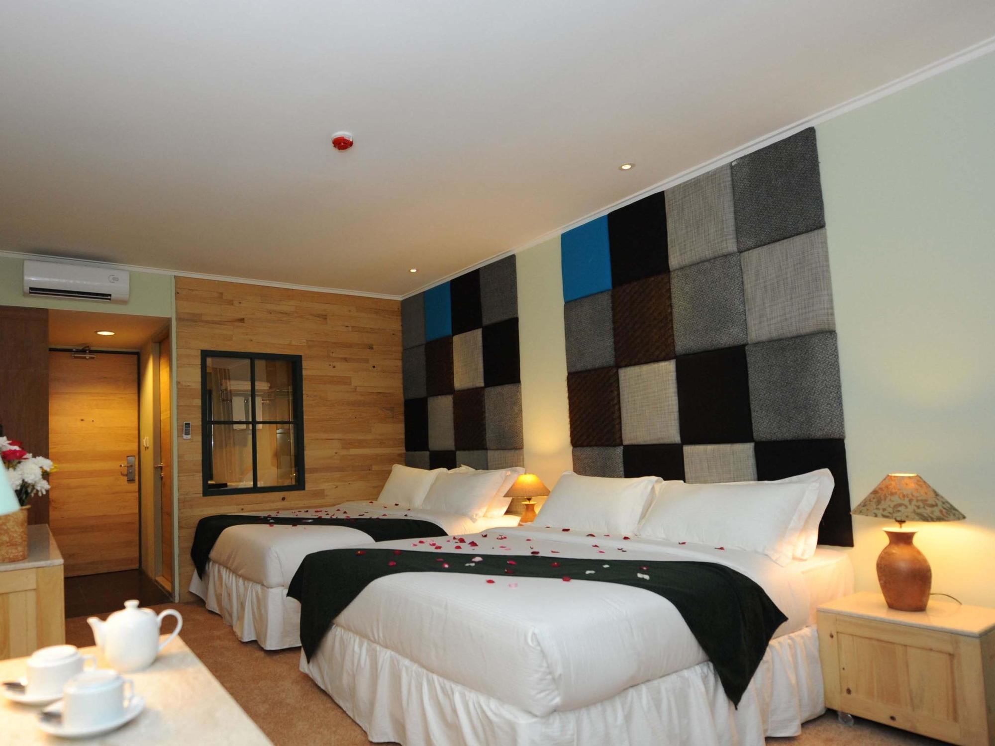 בנדונג Chara Hotel מראה חיצוני תמונה
