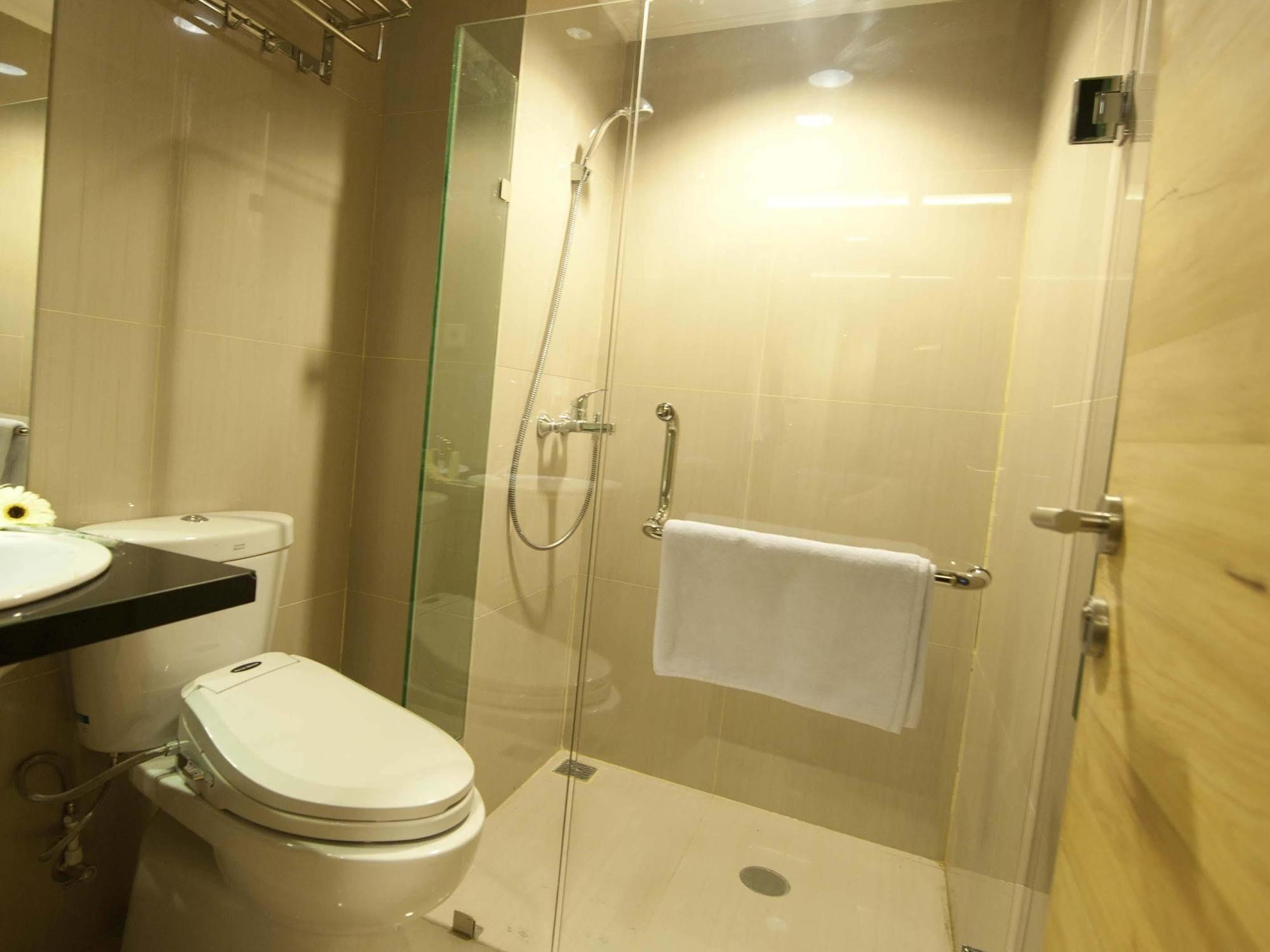 בנדונג Chara Hotel מראה חיצוני תמונה